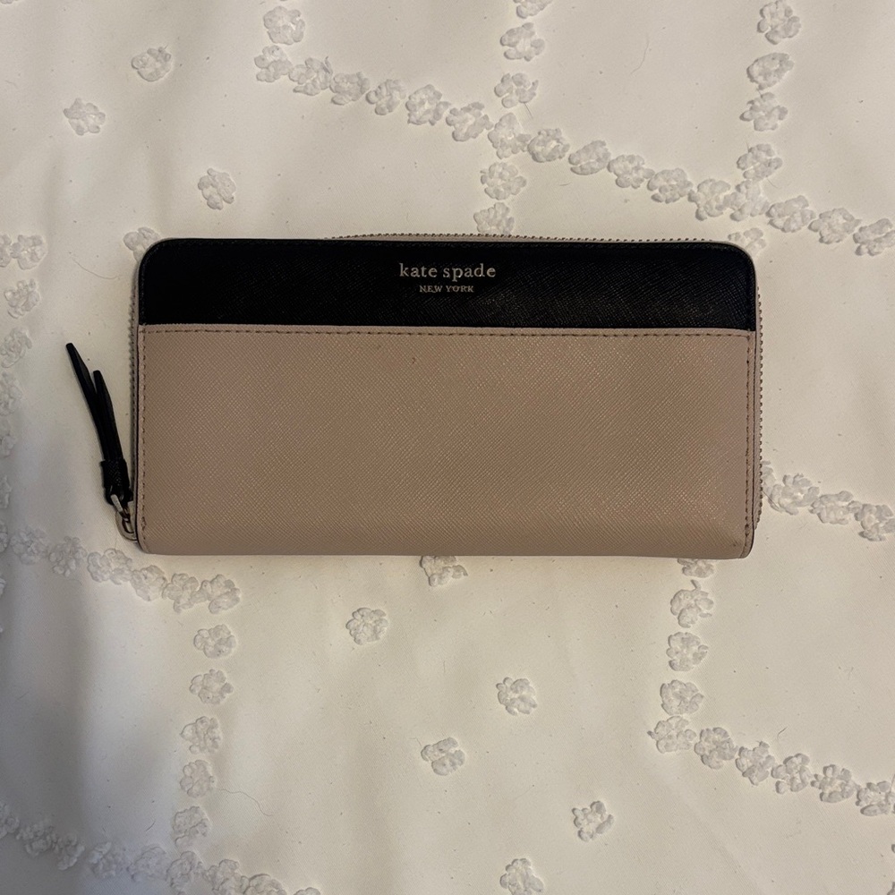 kate spade Two-Tone Black and Taupe Zip Wallet